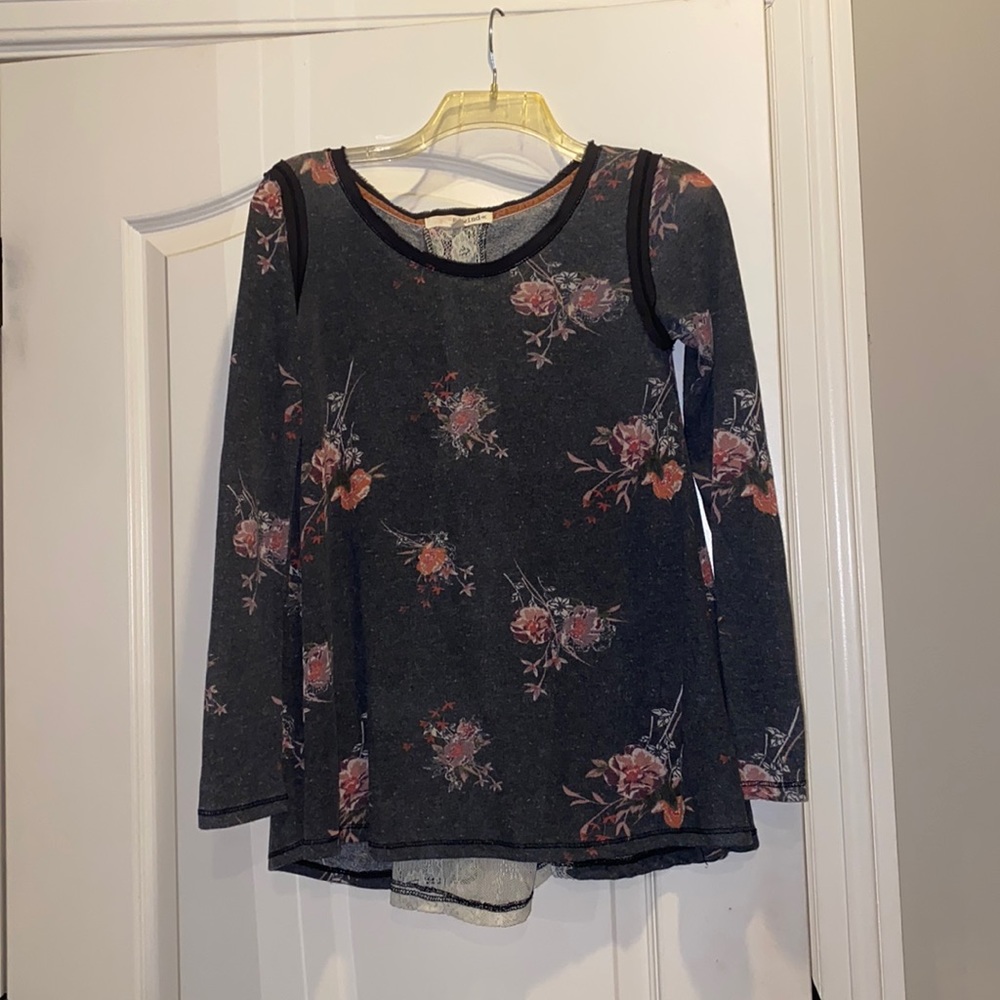 Cute floral top